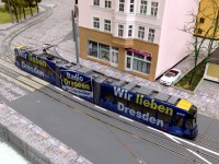 "Wir lieben Dresden" - Werbefahrzeug in der Antonstraße.