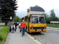 Mit dem Ikarus Bus ging es zur Haltestelle der Citybahn