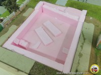 Der Grund verschließt sich und schafft etwas Neues.