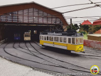-Ein MAN Zweiachser vor dem Stra&szlig;enbahnhof Klotzsche