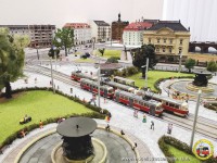 -Aus l&auml;ngst vergangenen Zeiten: Zwei Tatraz&uuml;ge in der Haltestelle am Albertplatz