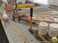 In Mickten wird der Untergrund begradigt